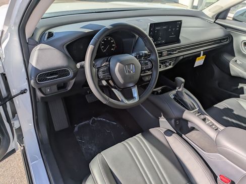 New 2026 Honda HR-V EX-L image 11