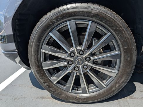 Used 2024 Lexus GX 550 w/ Cold Area Package AWD/4WD image 15