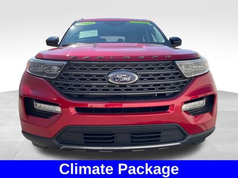 Used 2023 Ford Explorer XLT w/ Equipment Group 202A AWD/4WD image 8