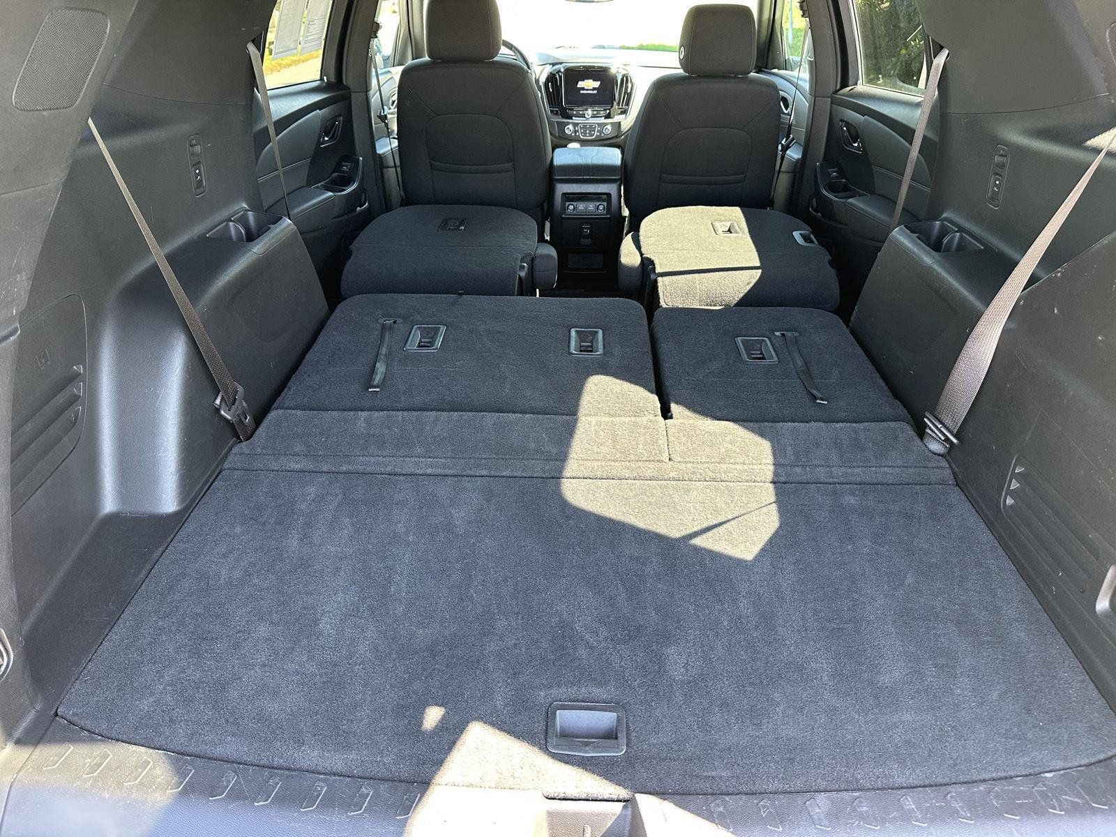 Used 2023 Chevrolet Traverse LT FWD image 34