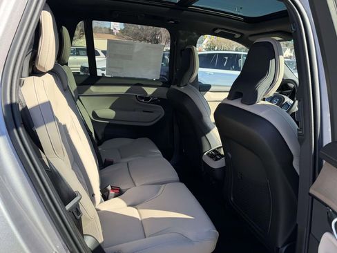 New 2026 Volvo XC90 B6 Plus w/ Protection Package Premier image 12