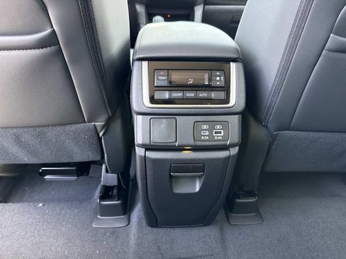 New 2026 Subaru Ascent Premium AWD/4WD image 19