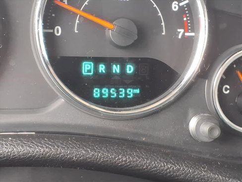 Used 2015 Jeep Wrangler Unlimited Sahara w/ Connectivity Group image 21