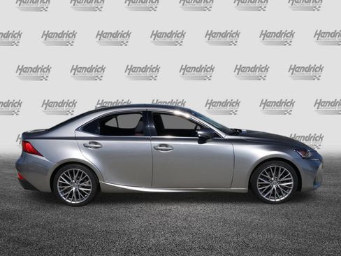 Used 2017 Lexus IS 200t image 10