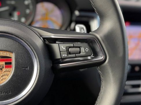 Certified 2025 Porsche Macan AWD/4WD image 22