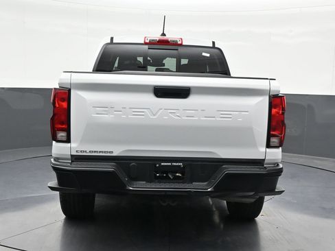 Used 2024 Chevrolet Colorado W/T w/ WT Convenience Package II image 4