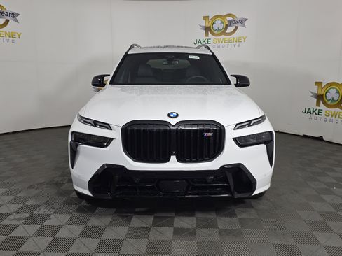 New 2026 BMW X7 M60i image 2