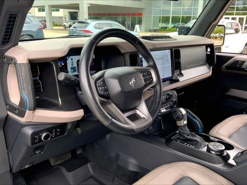 Used 2023 Ford Bronco Wildtrak AWD/4WD image 17