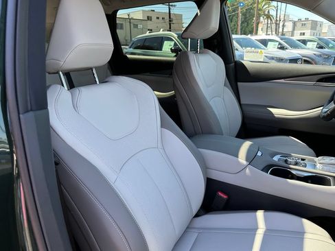 New 2027 INFINITI QX60 Luxe FWD image 15