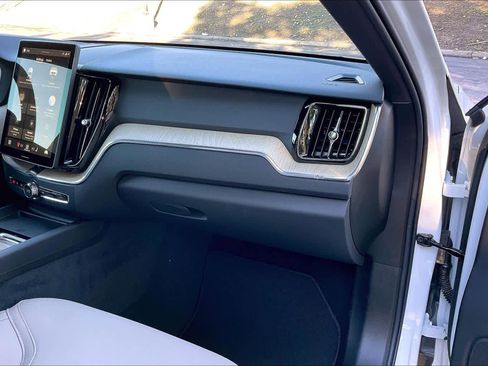 New 2026 Volvo XC60 B5 Plus w/ Protection Package Premier image 28
