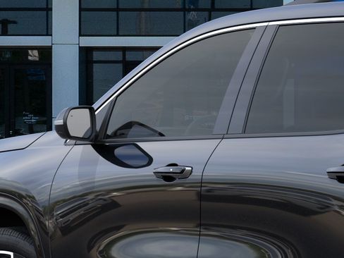 New 2026 Chevrolet Traverse High Country FWD image 36