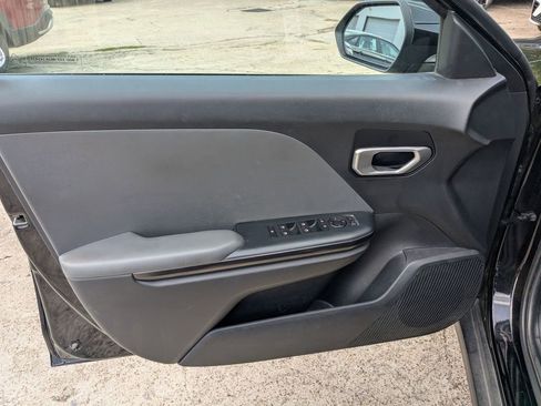 Used 2025 Kia K4 FWD image 11