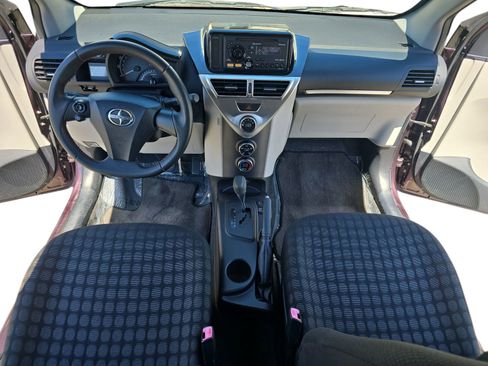 Used 2013 Scion iQ FWD image 9