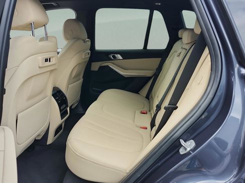 Used 2021 BMW X5 xDrive40i w/ Convenience Package image 12