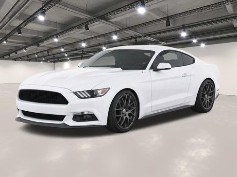 Used 2017 Ford Mustang Coupe RWD image 1
