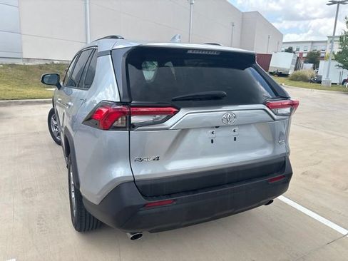 Used 2025 Toyota RAV4 XLE FWD image 4