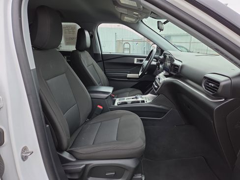 Used 2022 Ford Explorer XLT RWD image 17