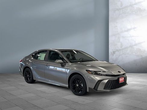 New 2026 Toyota Camry SE image 8