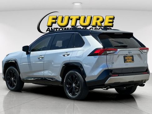 Used 2023 Toyota RAV4 XSE AWD/4WD image 5