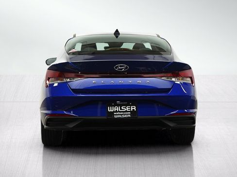 Used 2023 Hyundai Elantra SEL w/ Convenience Package FWD image 4