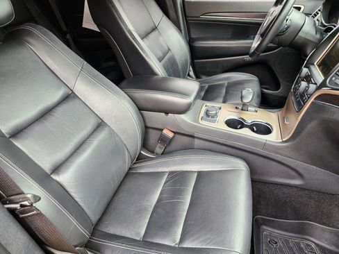 Used 2014 Jeep Grand Cherokee Limited image 13