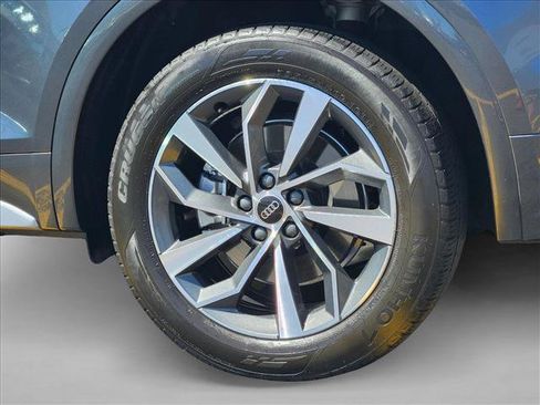 Used 2023 Audi Q5 2.0T Premium w/ Convenience Package AWD/4WD image 28