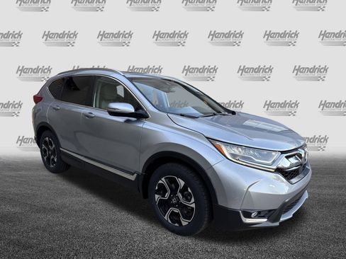 Used 2017 Honda CR-V Touring image 2