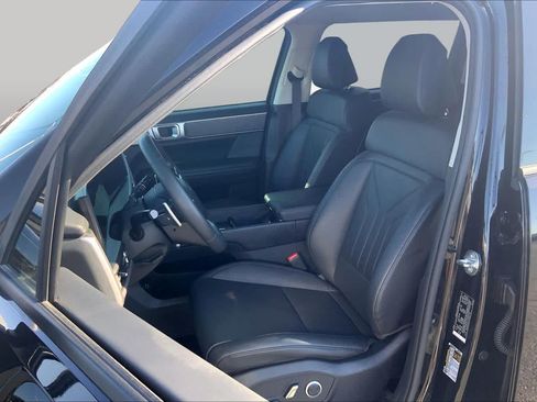 Used 2024 Hyundai Santa Fe SEL FWD image 8