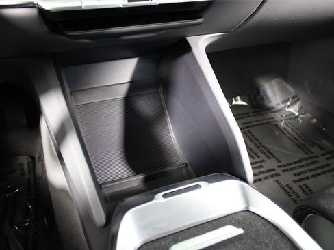 Used 2024 Lucid Air Touring image 26