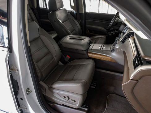 Used 2020 GMC Yukon Denali w/ Denali Ultimate Package image 32