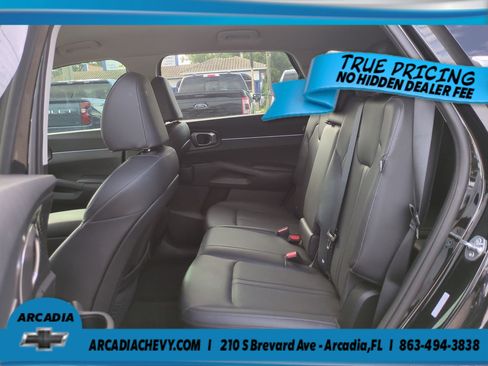 Used 2025 Kia Sorento S FWD image 15