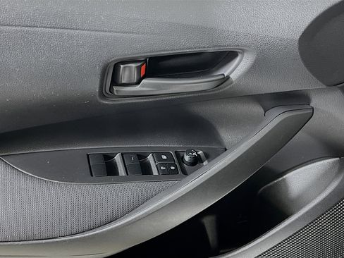 Used 2022 Toyota Corolla LE image 16