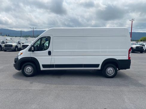 Used 2025 RAM ProMaster 2500 w/ Convenience Group FWD image 5