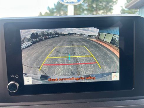 Used 2025 Toyota Tacoma TRD Sport image 19