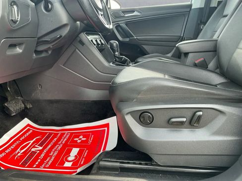 Used 2018 Volkswagen Tiguan SEL w/ 3rd Row Seat Package image 10