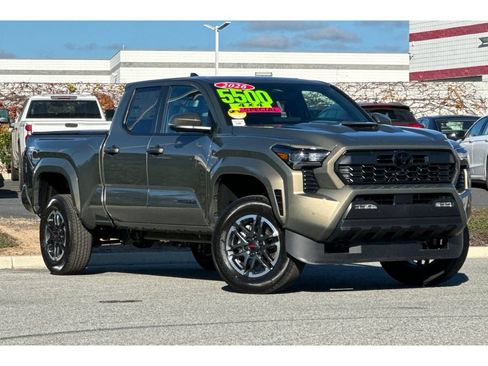 New 2026 Toyota Tacoma TRD Sport AWD/4WD image 2