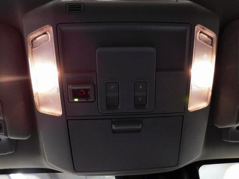 Used 2021 Toyota Tundra Platinum image 31