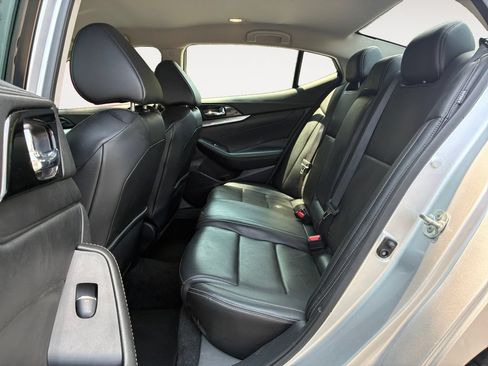 Used 2021 Nissan Maxima 3.5 SV w/ Floor Mat Group FWD image 13