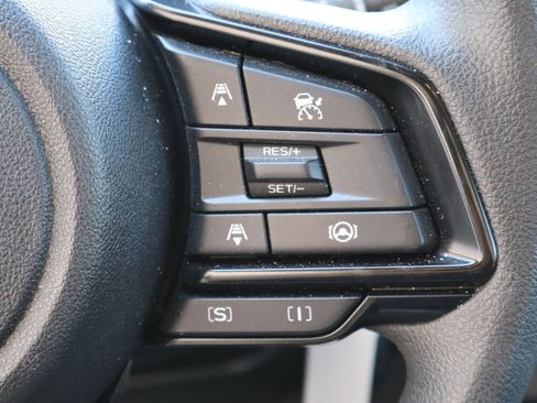 Used 2025 Subaru Crosstrek 2.0i AWD/4WD image 13