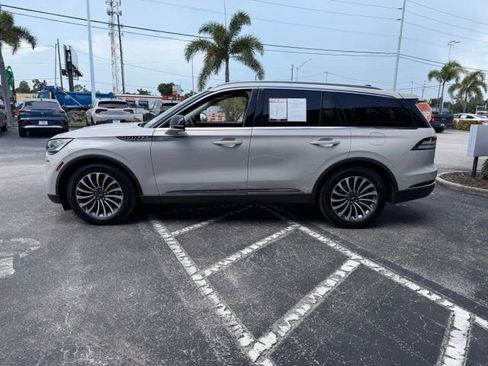 Certified 2023 Lincoln Aviator Reserve AWD/4WD image 5