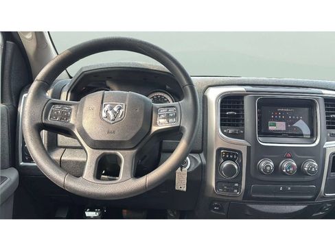 Used 2017 RAM 1500 Classic SLT AWD/4WD image 12