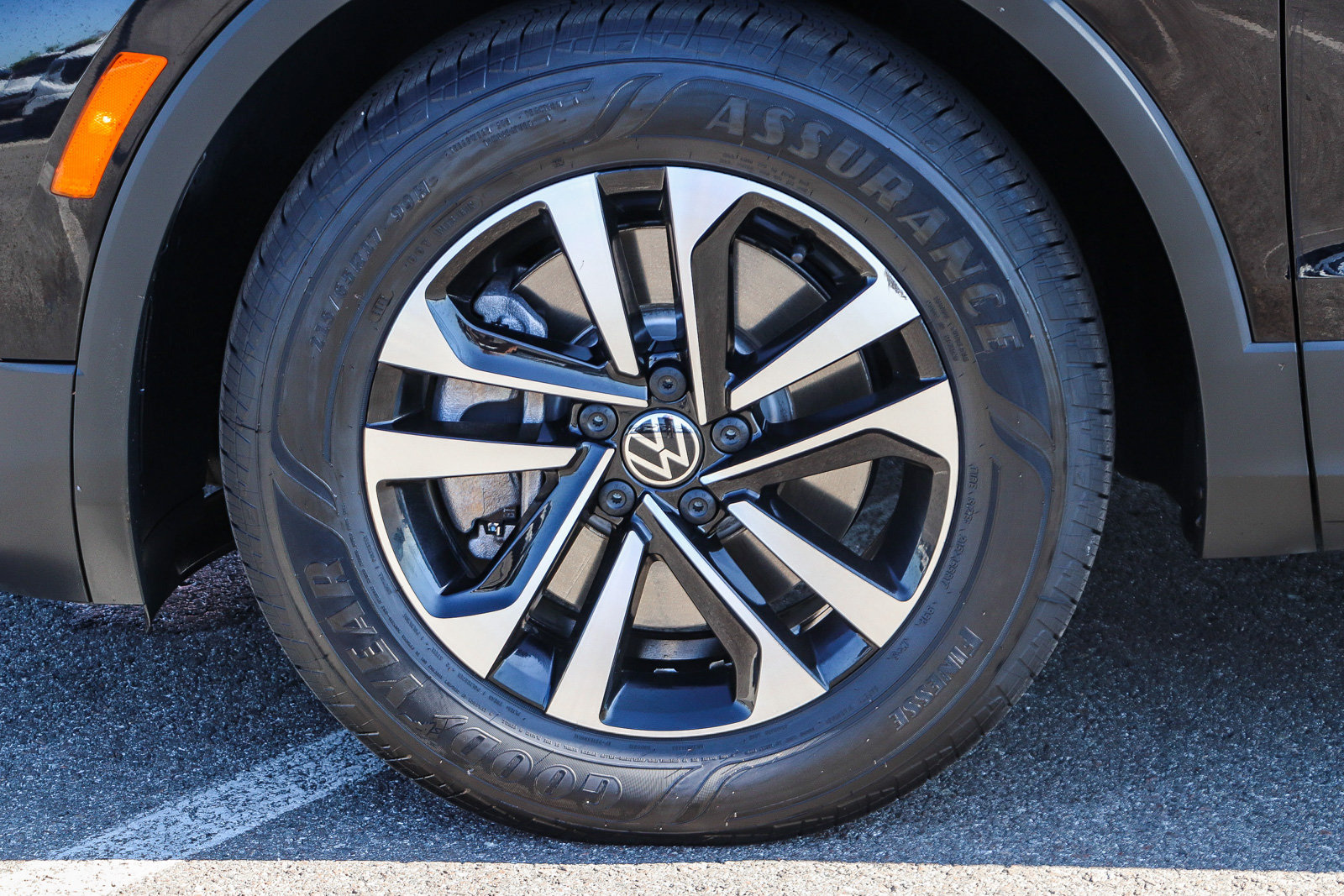 Used 2023 Volkswagen Tiguan S FWD image 11