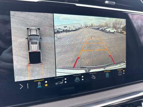 Used 2023 GMC Sierra 1500 AT4 w/ AT4 Preferred Package AWD/4WD image 13