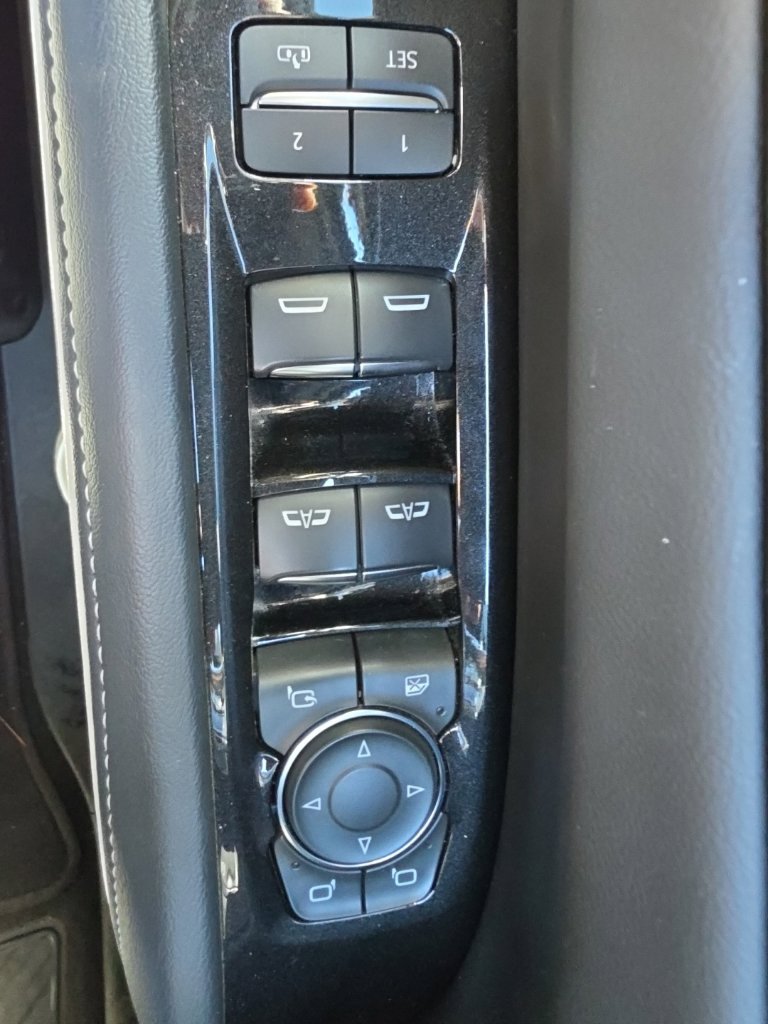 Used 2023 Cadillac Escalade Sport AWD/4WD image 16