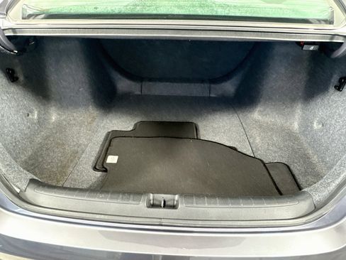 Used 2018 Honda Accord LX image 24