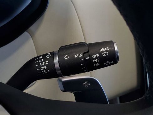 Used 2023 Land Rover Range Rover SE image 14