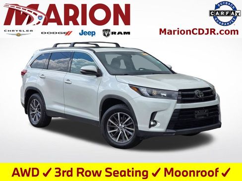 Used 2019 Toyota Highlander SE AWD/4WD image 1