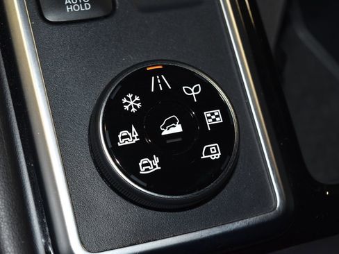 Certified 2025 Nissan Pathfinder SV AWD/4WD image 14