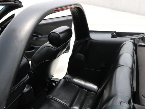 Used 1997 Ford Mustang GT RWD image 86