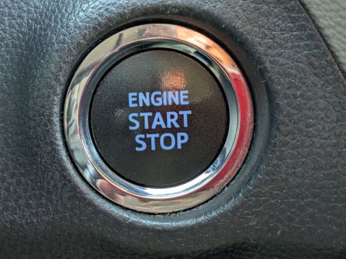 Used 2021 Toyota RAV4 XLE Premium image 22